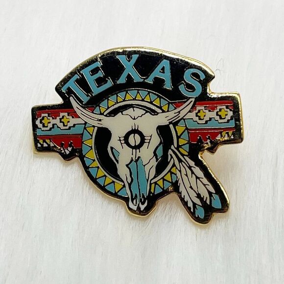 🔮‎ 5/$25 Vintage Texas Cow Skull Pin - Picture 1 of 2
